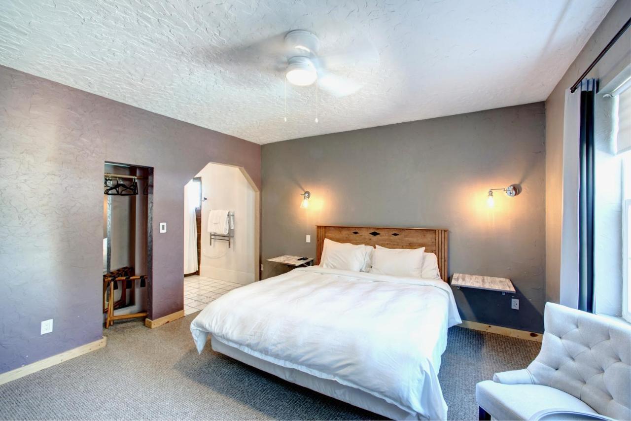 Eagle'S Landing Lodge Custer Zimmer foto